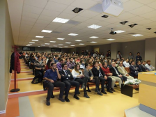 GVD , İşletme - Üniversite öğrenci buluşmasında Kocaeli Üniversitesi'i Mühendislik bölüm başkanları ve öğrencilerle sempozyumda buluştu.